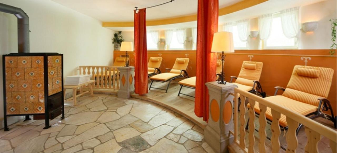 Turmchalet Braies  Luaran gambar